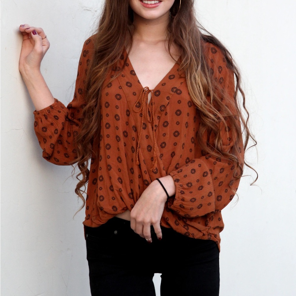 Mossimo Supply Co. Rust Brown Printed V-Neck Tie-Front Blouse